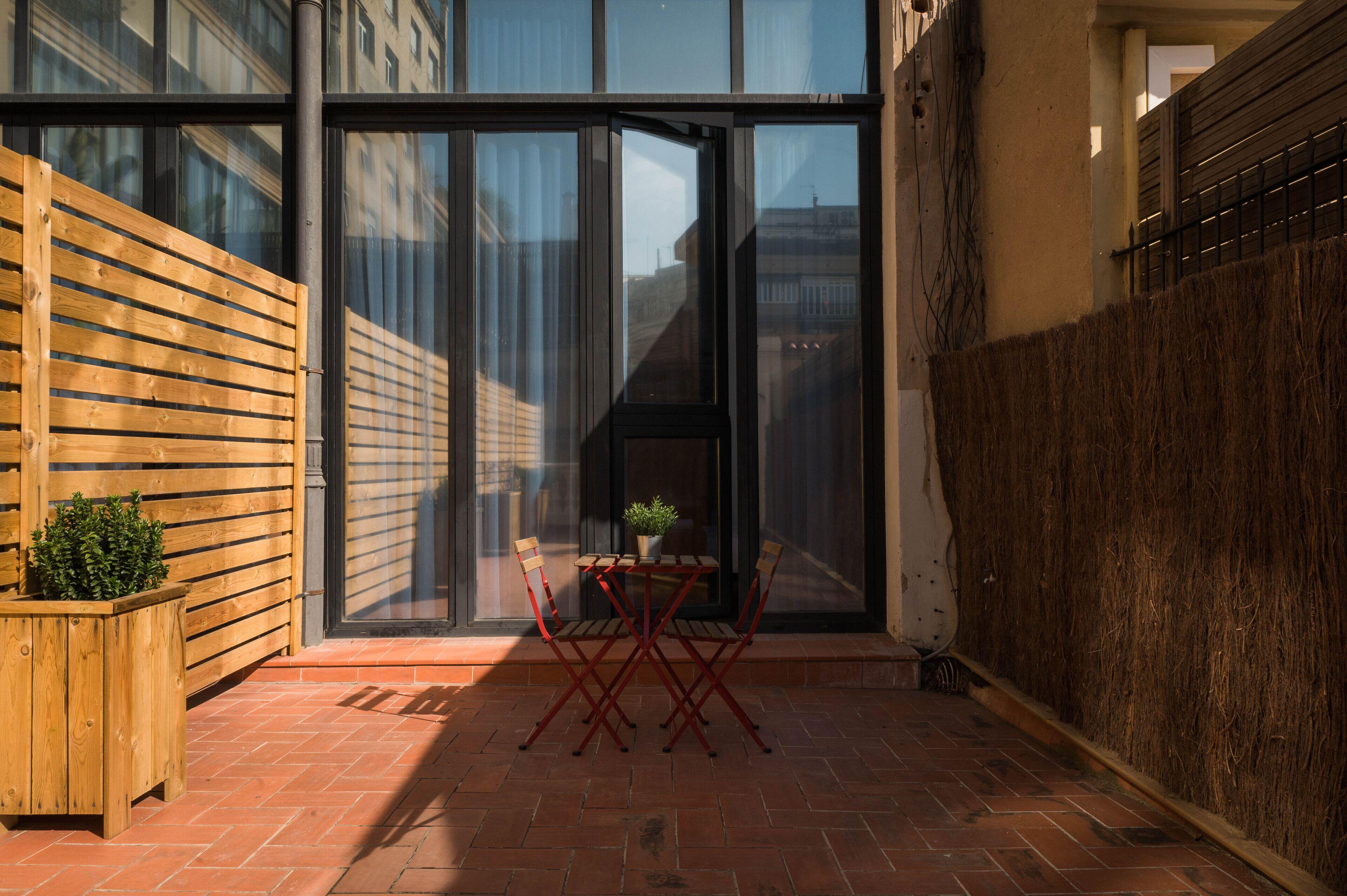 Hostal Live Natura Barcelona (Adults Only), Barcelona